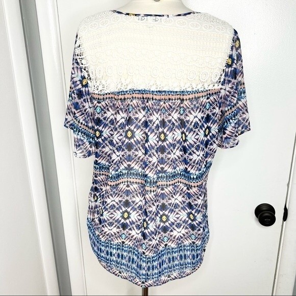 Daniel Rainn Blouse White Crochet Lace Bib Keyhole Kaleidoscope Print Sheer Top - Picture 4 of 6
